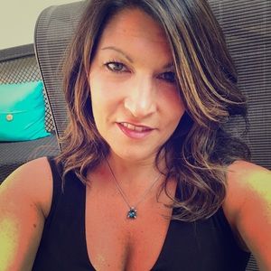 Meet your Posher, Mj